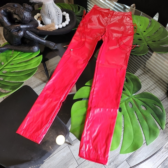 Red Vegan Leather Pants 👖 - Picture 5 of 8
